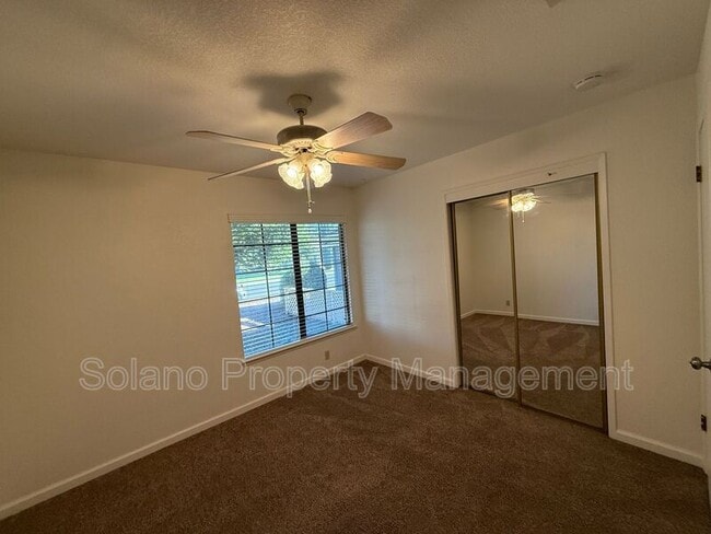 Building Photo - 500 Bella Vista Dr