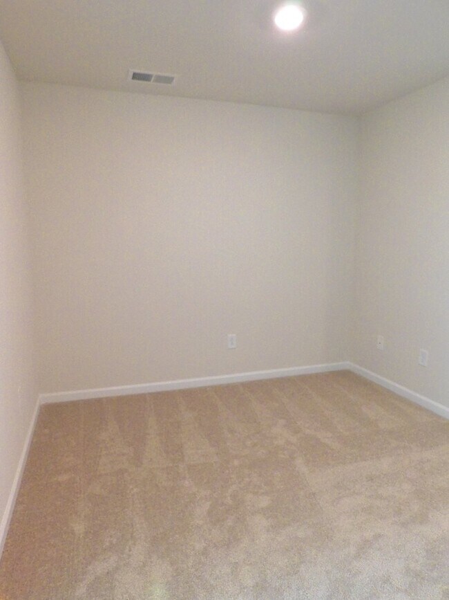 Building Photo - Luxury Townhome In Rea Farms Near Waverly!...