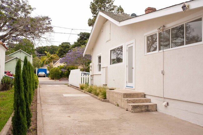 Building Photo - 2018 Monterey St