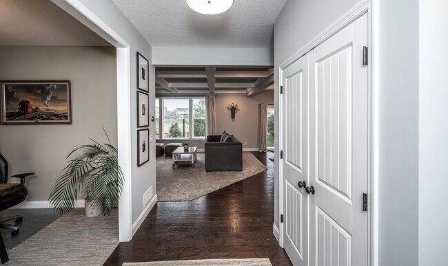 entry view - 14185 Adelaide Ave