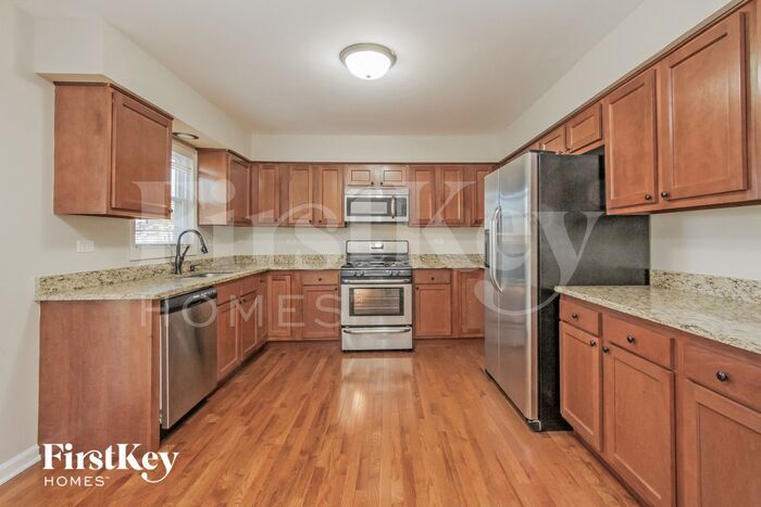 Building Photo - 1815 Cumberland Dr