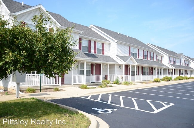 Primary Photo - 4 br, 2.5 bath Apartment - 806 Fotis Drive