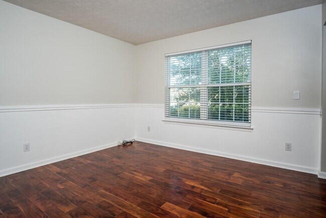 Building Photo - 1078 River Plantation Dr