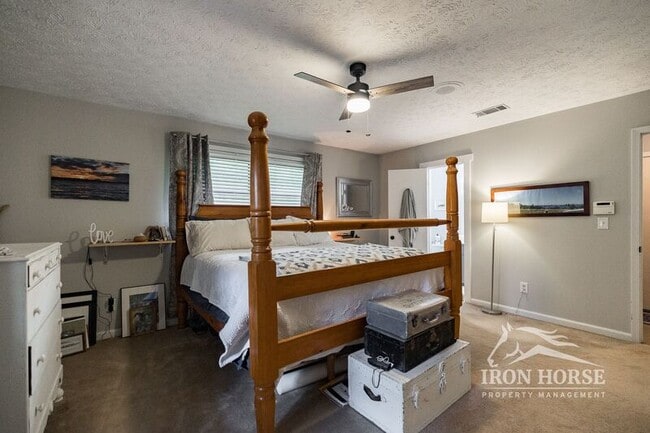 Building Photo - 130 Austin Dr