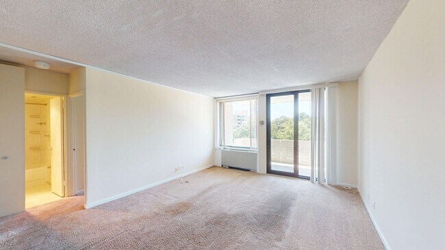 Building Photo - 300 M St SW