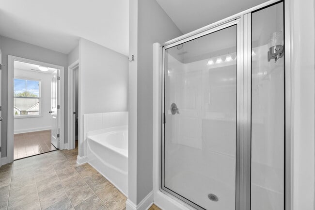 Building Photo - 1008 Whispering Doe Dr