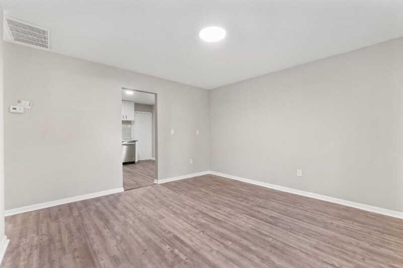 Building Photo - 116 S Budding Ave