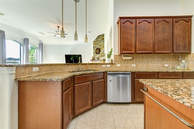 Building Photo - 11422 Carson Field Ln