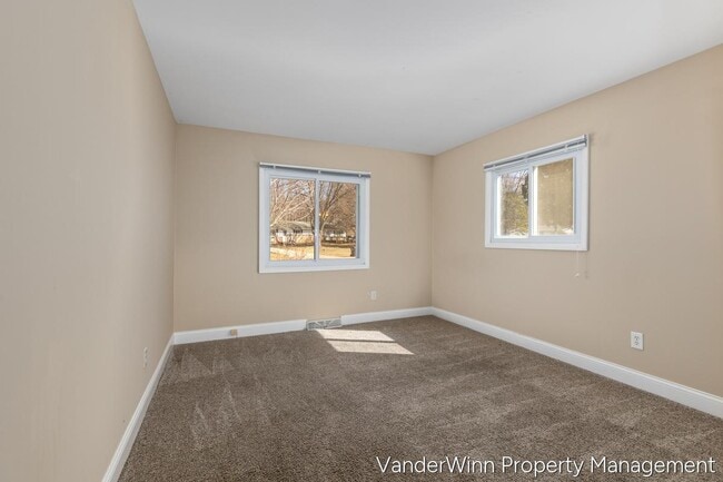 Building Photo - 10945 Mountain Ash Ave NW