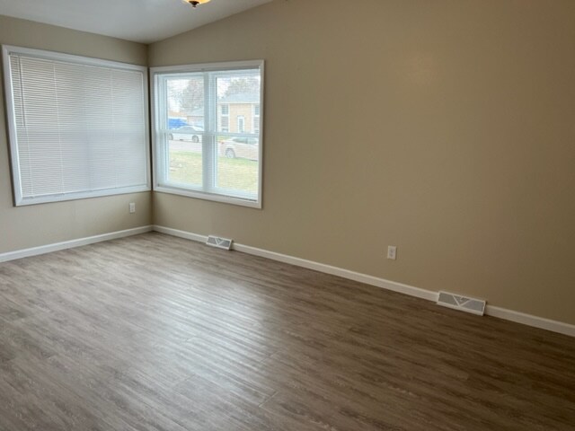 Building Photo - 4682 S Lewiston Way