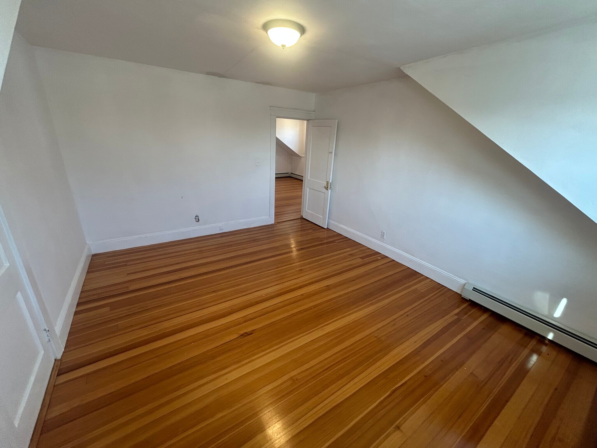 Building Photo - 710 River Ave