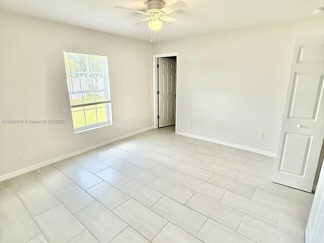 Building Photo - 1417 Academy Blvd