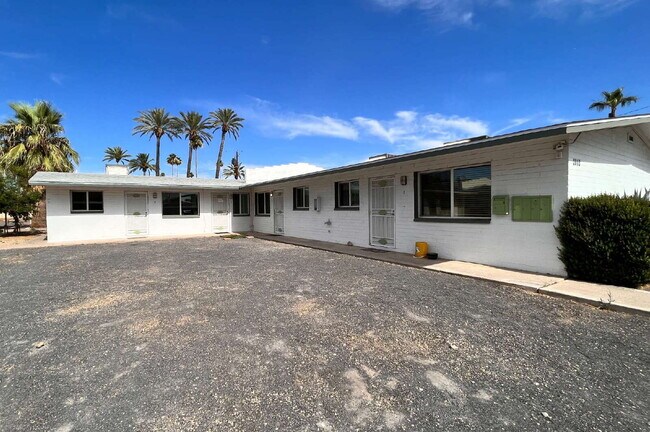 Building Photo - Coming Soon! One bedroom, one bathroom in ...
