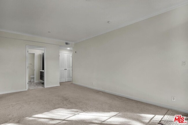 Building Photo - 200 N Swall Dr