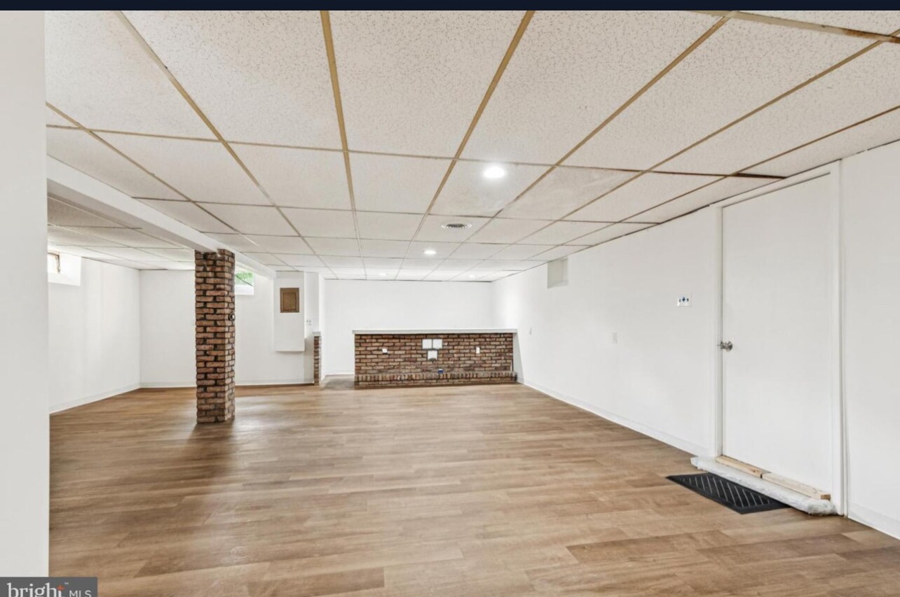 Building Photo - 24906 Lambs Meadow Rd