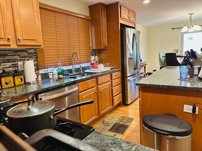 Building Photo - 209 Adams St