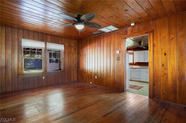 Building Photo - 10461 McGregor Blvd