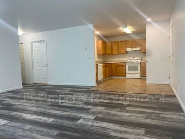 Building Photo - 5000 4th Ave N