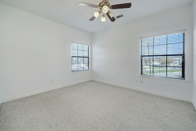 Building Photo - 7539 Highmeadow Dr