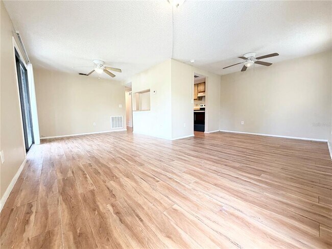 Building Photo - 129 Camphor Cir