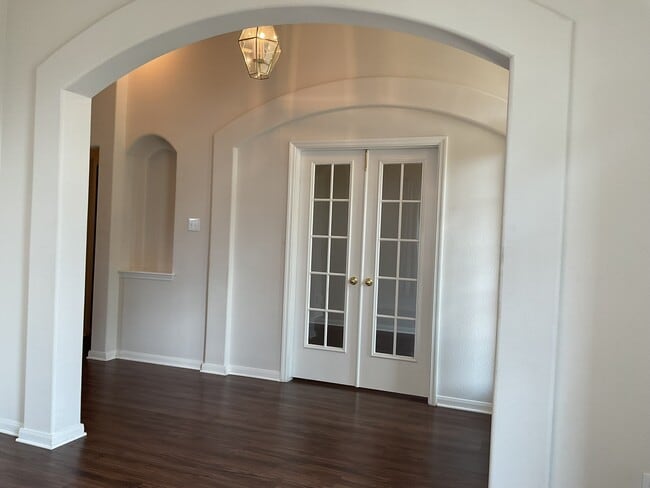 Building Photo - 18326 Hollow Branch Ct