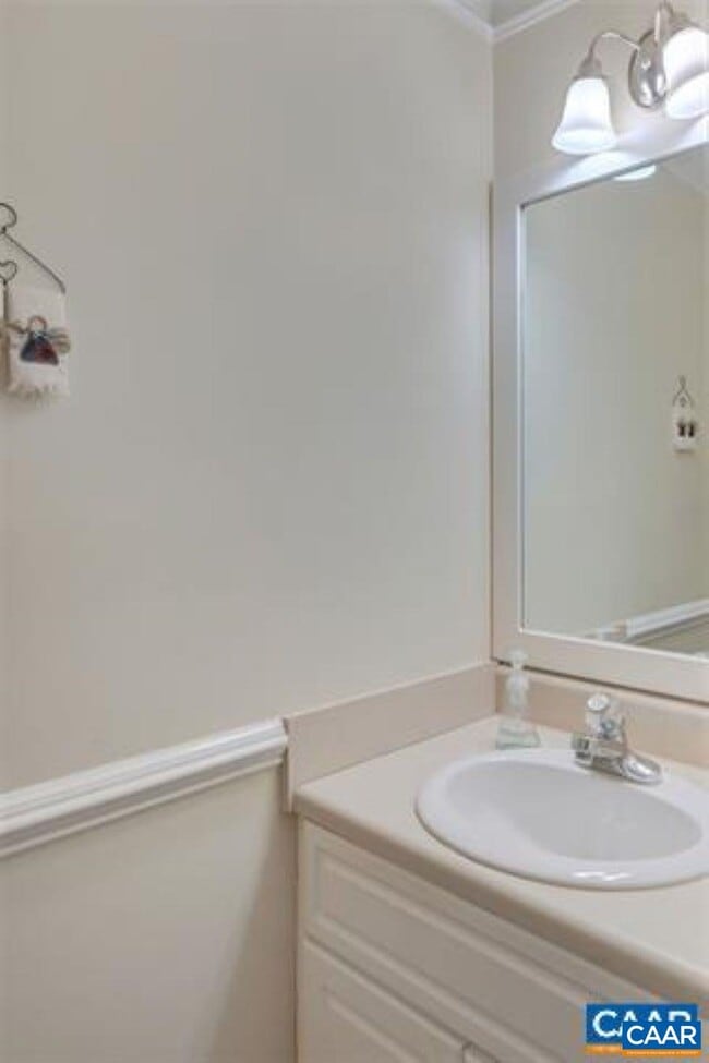 Building Photo - 1150 River Oaks Ln