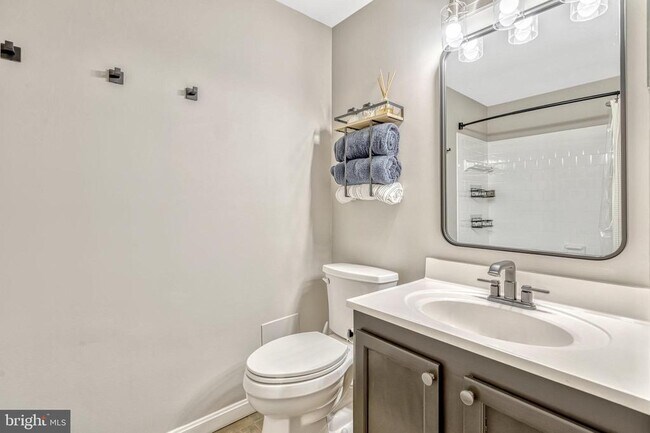 Building Photo - 10431 Todman Landing Ct