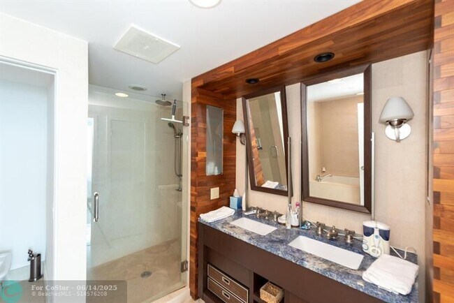 Building Photo - 6899 Collins Ave
