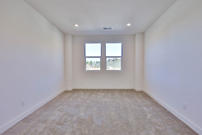 Building Photo - 11051 Eka Way