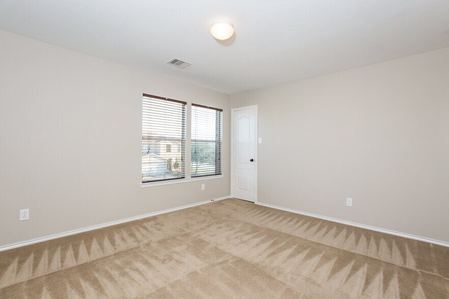 Building Photo - 7615 Shavano Ln