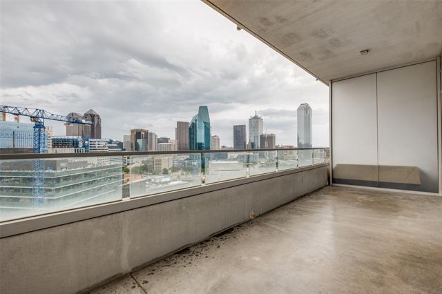 Building Photo - 2430 Victory Park Ln