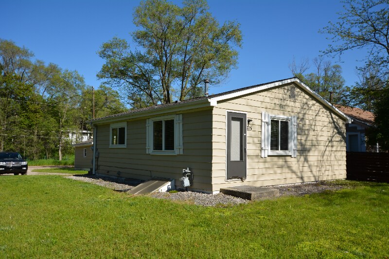 Building Photo - 715 Barlow St