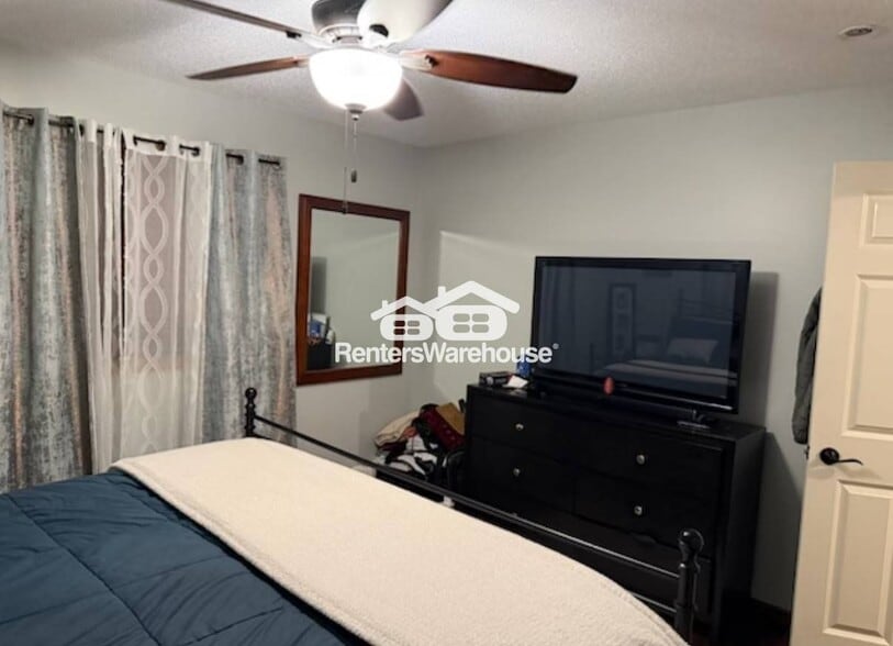 Building Photo - 9712 Hames Ct S