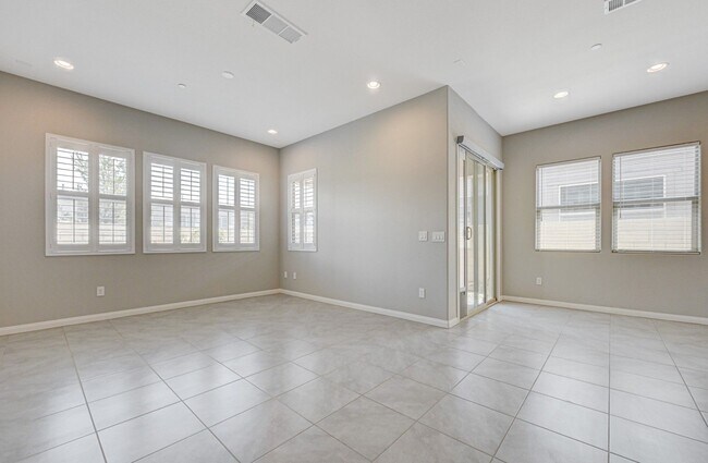 Building Photo - COMFY and NEW 3 Bedroom Home in Skye Canyon!