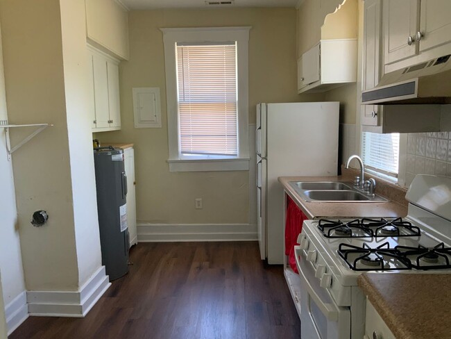 Building Photo - DOWNTOWN WILMINGTON - 2 Bedroom - Bungalow...