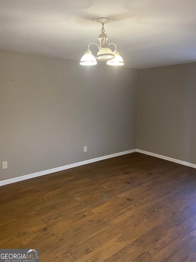 Building Photo - 103 Juniper Ln