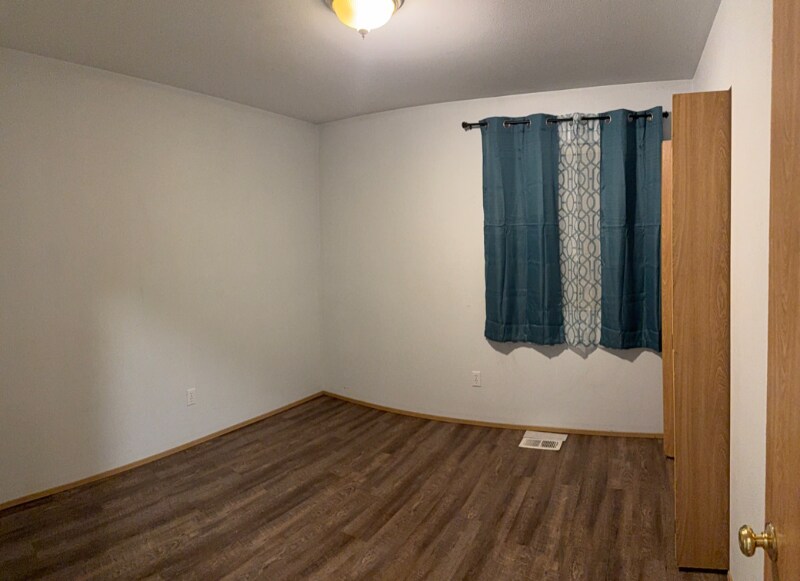 Building Photo - 5569 S Vesel Ct