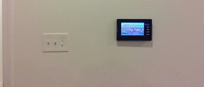 Building Photo - 601 N 39th St