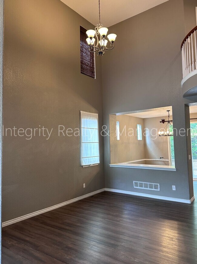 Building Photo - 10644 Wildhurst Cir