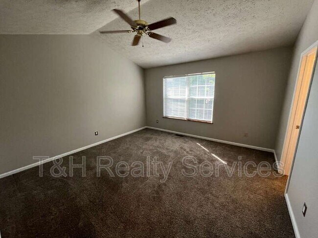 Building Photo - 860 Sable Ridge Dr