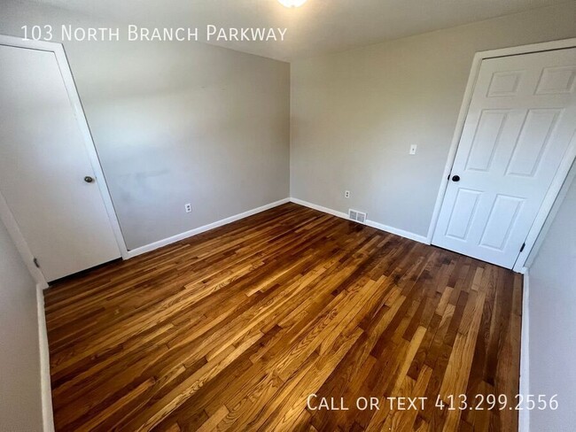 Building Photo - 103 N Branch Pkwy