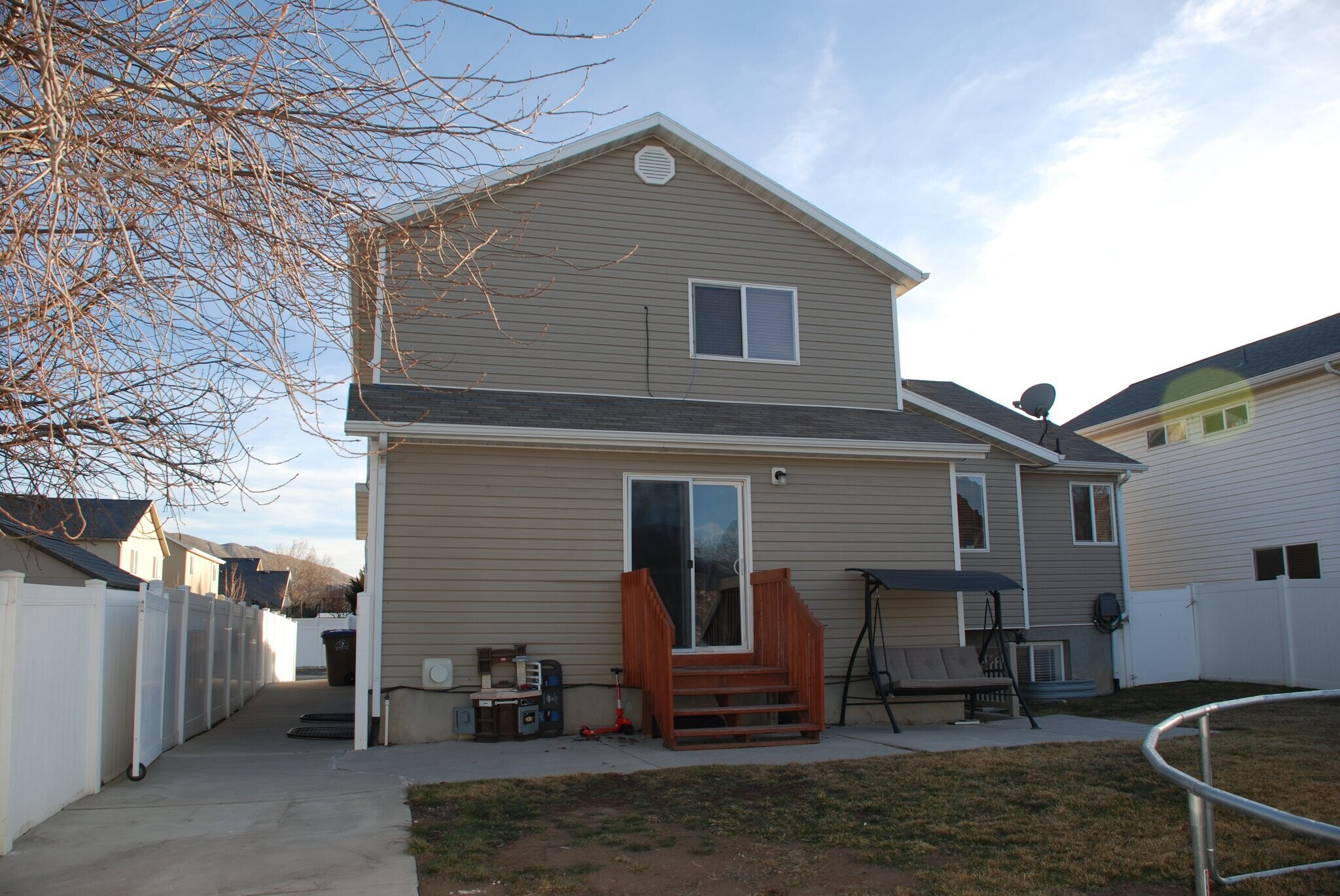 Building Photo - 350 Bricker Dr