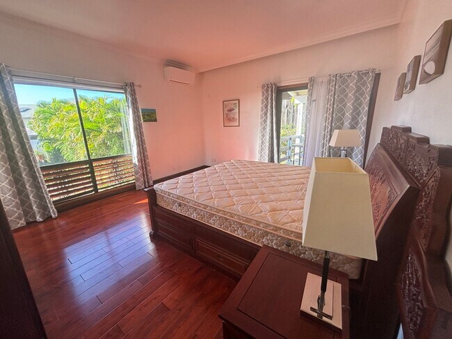 Building Photo - 1055 Alewa Dr