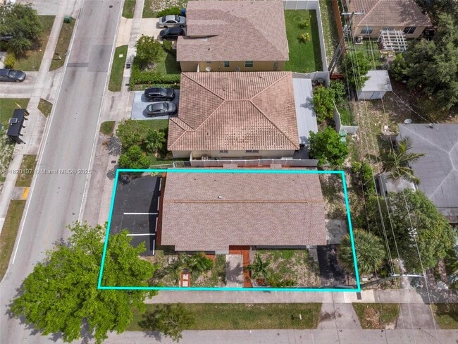 Building Photo - 1430 NW 27th Ave