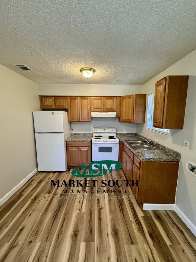 Building Photo - LAMARVILLE GEM
