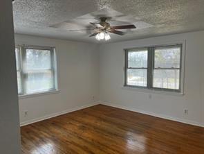 Building Photo - 404 S Cougar Ave