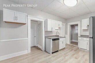 Building Photo - 196 W 8th Ave