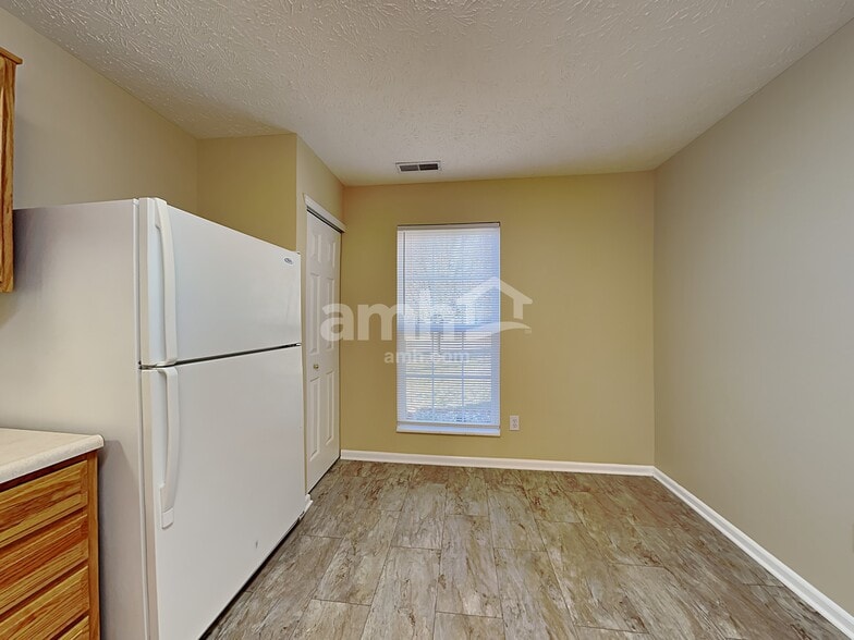 Building Photo - 8059 Sydney Ln