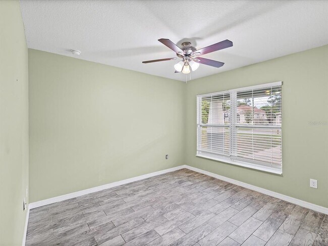 Building Photo - 1238 Vista Way