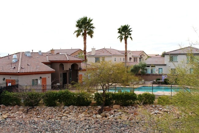 Building Photo - Fully upgraded condo with new flooring, paint, and appliances in Southwest Las Vegas